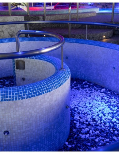 Spa y Masajes Cañas de bambú Lunes a domingo