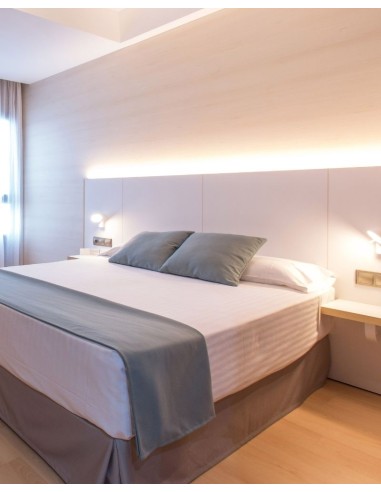Cena de Nochevieja con Hotel para 2 personas Cena de Nochevieja con Hotel para 2 personas